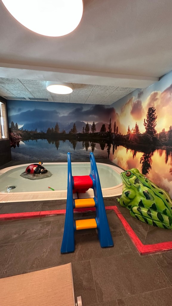 Piscina baby riscaldata a 33 °C