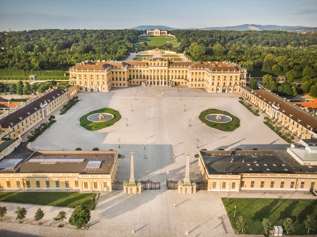 SCHLOSS SCHONBRUNN
© Schloß Schönbrunn Kultur- und Betriebsges.m.b.H., Severin Wurnig